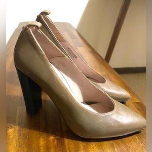 Top Shop genuine leather heels pumps. Size EU 38 .